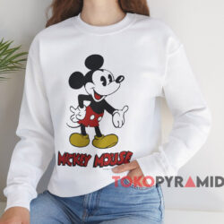 1970s Walt Disney World Mickey Mouse T-shirt 4 1970s Walt Disney World Mickey Mouse T shirt White Sweatshirt