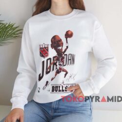 1988 Chicago Bulls MVP Michael Jordan T-shirt 4 1988 Chicago Bulls Mvp Michael Jordan T shirt White Sweatshirt