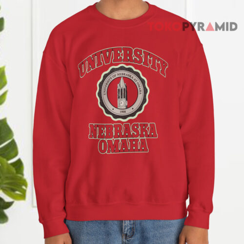 1990s University Of Nebraska Omaha Red Sweatshirt 1990s University Of Nebraska Omaha Red Sweatshirt