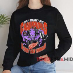 1997 Stanley Cup Champions Detroit Red Wings Octopus Shirt Black Sweatshirt