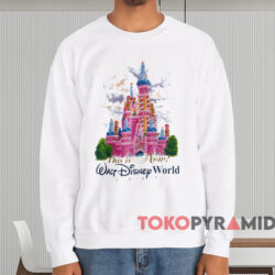 1997 Walt Disney World 25th Anniversary Pink Castle T-Shirt 3 1997 Walt Disney World 25th Anniversary Pink Castle T shirt White Sweatshirt