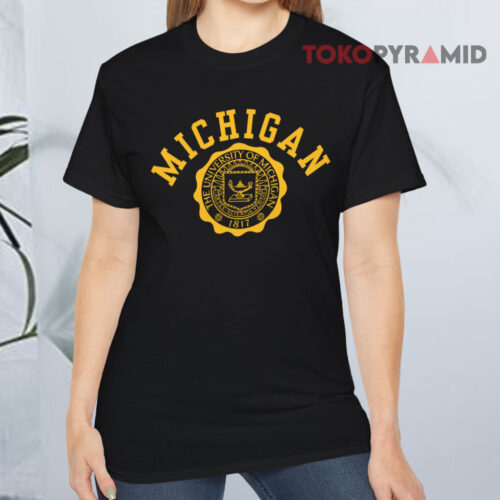 80s Vintage University Of Michigan Crest 1817 Black T shirt