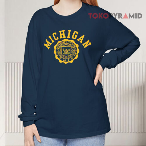 80s Vintage University Of Michigan Crest 1817 Long sleeved
