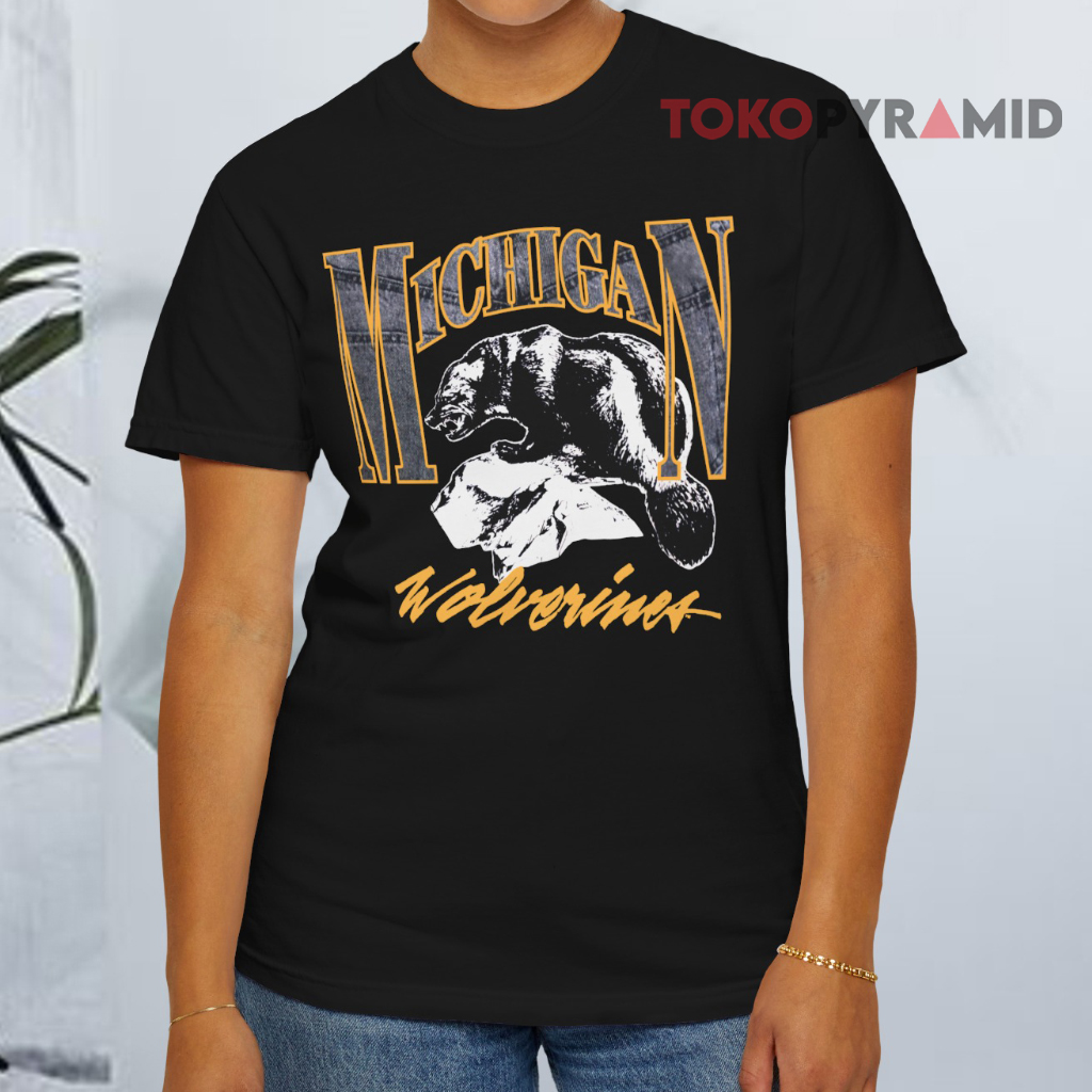 90s University Of Michigan Wolverines Ncaa Black T shirt 90s University Of Michigan Wolverines Ncaa Black T shirt