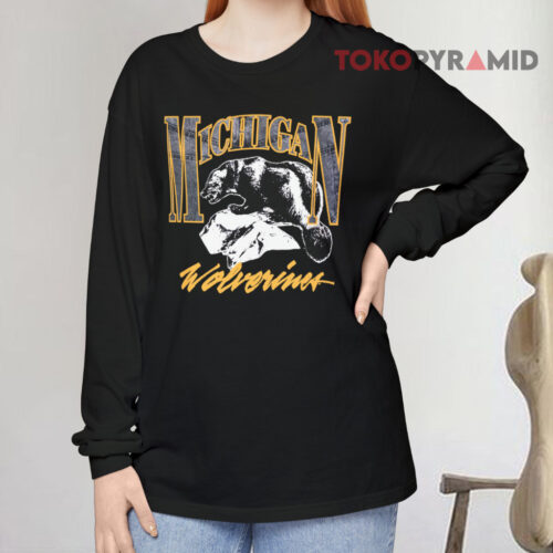 90s University Of Michigan Wolverines Ncaa Long sleeved 90s University Of Michigan Wolverines Ncaa Long sleeved