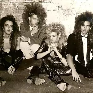 Alice in Chains - TokoPyramid