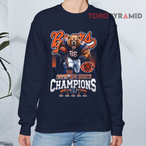 Chicago Bears 2025 Nfc North Champions Mascot Sweatshirt