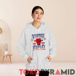 Chicago Bulls 1992 Sweet Repeat NBA World Champions Shirt 3 Chicago Bulls 1992 Sweet Repeat Nba World Champions Hoodie