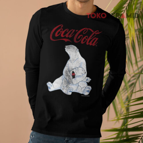 Coca cola Vintage Faded Pair Of Polar Bears Long sleeved Coca cola Vintage Faded Pair Of Polar Bears Long sleeved
