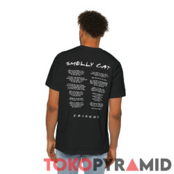 Friends Phoebe Buffay Performing Smelly Cat Shirt 2-sided 2 Friends Phoebe Buffay Performing Smelly Cat Shirt 2 sided Back T shirt