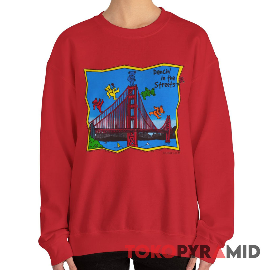 Grateful Dead Golden Gate Bridge 1998 Dancing Bears Dancin’ In The Streets Sweatshirt Grateful Dead Golden Gate Bridge 1998 Dancing Bears Dancin’ In The Streets Sweatshirt