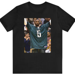 Kobe Bryant Wearing Philadelphia Eagles Jersey T-Shirt 5 Kobe Bryant Wearing Philadelphia Eagles Jersey T shirt
