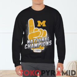 Michigan National Champions 2023 Shirt Pointing Hand Sweatshirt