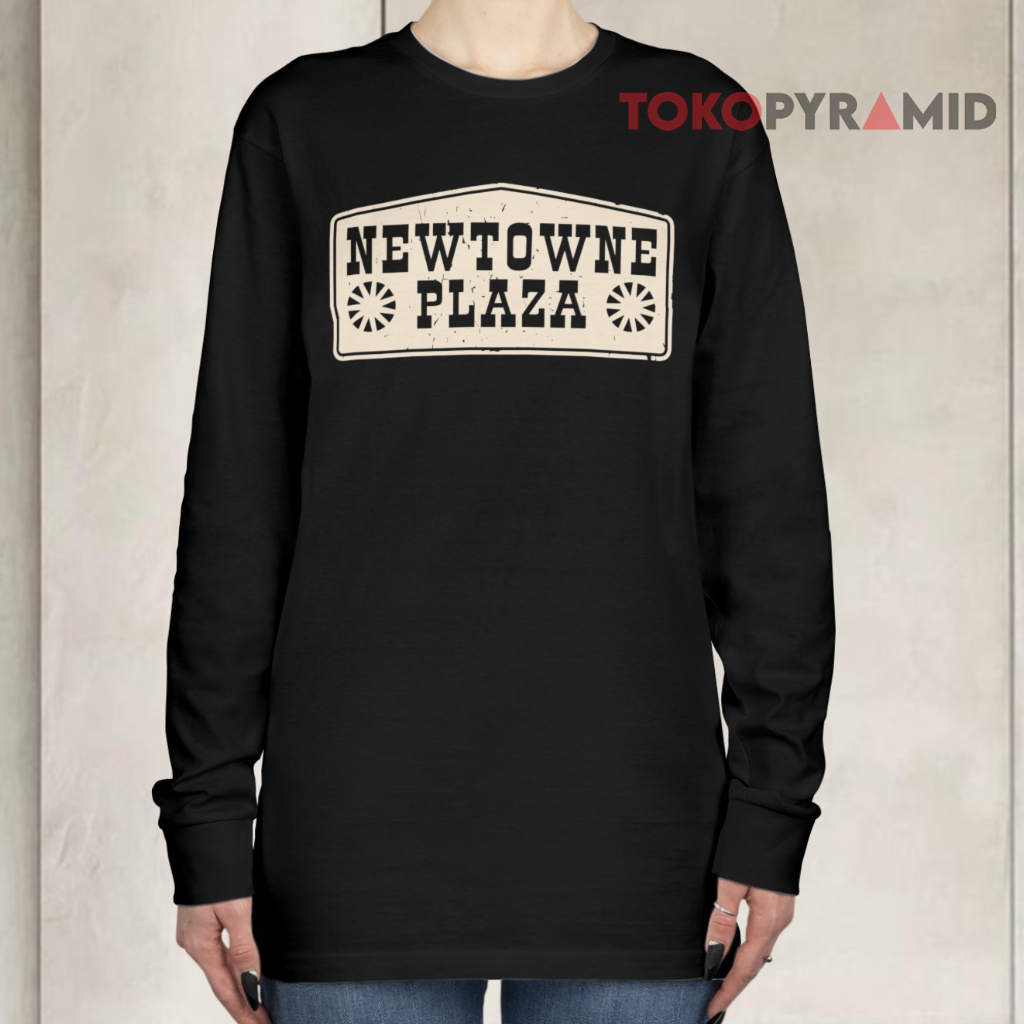 Newtowne Plaza Vintage Long sleeved Newtowne Plaza Vintage Long sleeved