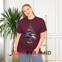 Nice Mustang Car Christmas Tree Maroon T shirt