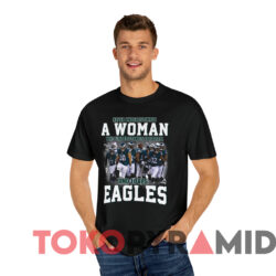 Philadelphia Eagles Never Underestimate A Woman T shirt Black T shirt