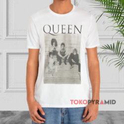 Queen Stairs Slim Fit White T shirt
