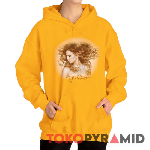 Rare 2009 Taylor Swift Fearless Tour Hoodie