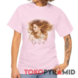 Rare 2009 Taylor Swift Fearless Tour Shirt