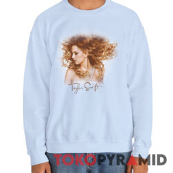 Rare 2009 Taylor Swift Fearless Tour Sweatshirt