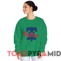Rare Philadelphia Phillies 2019 Logo T shirt Green Sweatshirt