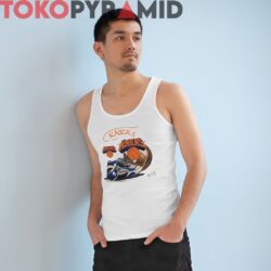 Rare Vintage 90s NBA New York Knicks Graphic Shirt 2 Rare Vintage 90s NBA New York Knicks Graphic Shirt