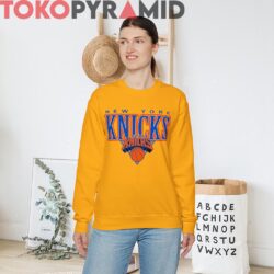 Rare Vintage 90s New York Knicks Logo Shirt