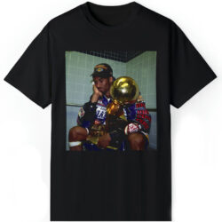Rare Vintage Lakers Kobe Bryant Sitting Holding Trophy Tee 5 Rare Vintage Lakers Kobe Bryant Sitting Holding Trophy Tee Black T shirt