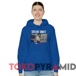 Rare Vintage Taylor Swift The Red Tour Tee 3 Rare Vintage Taylor Swift The Red Tour Tee Woman Blue Hoodie