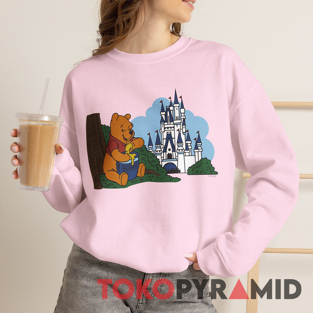 Rare Winnie The Pooh Disney Castle Sweatshirt Rare Winnie The Pooh Disney Castle Sweatshirt