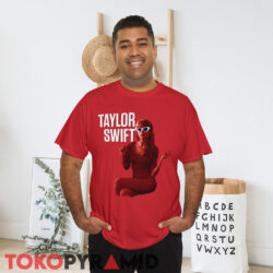 Taylor Swift White Glasses Red Tour 2013 Concert Shirt 3 Taylor Swift White Glasses Red Tour 2013 Concert Men Red Shirt