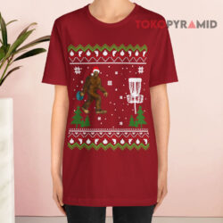 Ugly Disc Golf Christmas BigFoot Playing Golf Sweatshirt 2 Ugly Disc Golf Christmas Bigfoot Playing Golf T shirt