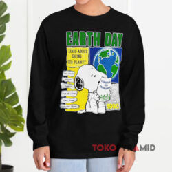 Vintage 1990 Peanuts Snoopy Earth Day Shirt 1 Vintage 1990 Peanuts Snoopy Earth Day Long sleeved