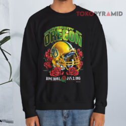 Vintage 1990's University Of Oregon 1995 Rose Bowl Shirt 3 Vintage 1990's Salem University Of Oregon 1995 Rose Bowl Sweatshirt