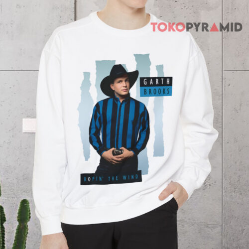 Vintage 1991 Garth Brooks Ropin' The Wind Sweatshirt Vintage 1991 Garth Brooks Ropin' The Wind Sweatshirt