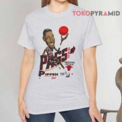Vintage 1991 Pippen to Jordan Pass and Smash NBA Chicago Bulls Shirt 3 Vintage 1991 Pippen to Jordan Pass and Smash NBA Chicago Bulls Shirt Front
