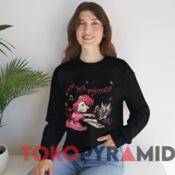Vintage 1995 Red Hot Chili Peppers One Hot Minute T-shirt 2 Vintage 1995 Red Hot Chili Peppers One Hot Minute T shirt Black Sweatshirt