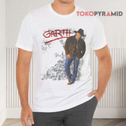 Vintage 1996 Garth Brooks Cropped White T shirt