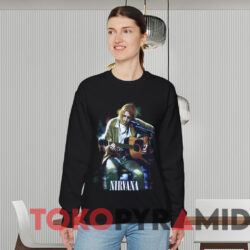 Vintage 1997 Nirvana Kurt Cobain Memorial Guitar Grunge Bootleg T-Shirt 2 Vintage 1997 Nirvana Kurt Cobain Memorial Guitar Grunge Bootleg T shirt Black Sweatshirt