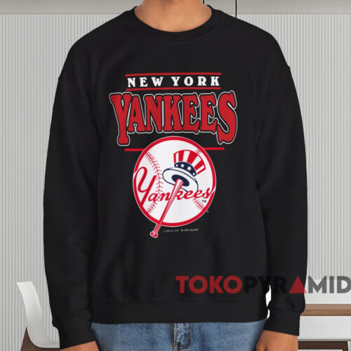 Vintage 1998 New York Yankees Logo Shirt Black Sweatshirt Vintage 1998 New York Yankees Logo Shirt Black Sweatshirt
