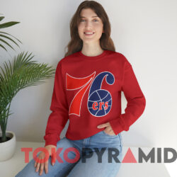 Vintage 80s Philadelphia 76ers NBA T-shirt 3 Vintage 80s Philadelphia 76ers Nba T shirt Red Sweatshirt