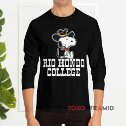 Vintage 80s Snoopy Cowboy Hat Rio Hondo College Long sleeved
