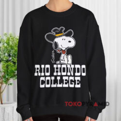 Vintage 80s Snoopy Cowboy Hat Rio Hondo College Sweatshirt