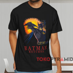 Vintage 90s Batman Returns Graphic T shirt Black T shirt
