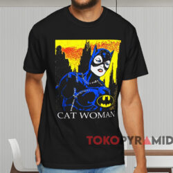 Vintage 90s Catwoman Comic T shirt Vintage 90s Catwoman Comic T shirt Black T shirt