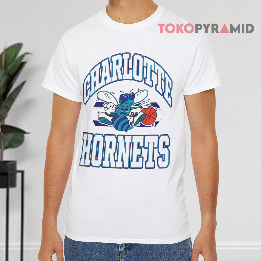 Vintage 90s Charlotte Hornets Nba Big Logo White T shirt Vintage 90s Charlotte Hornets Nba Big Logo White T shirt