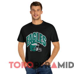 Vintage 90s Destroyed Philadelphia Eagles T shirt Black T shirt