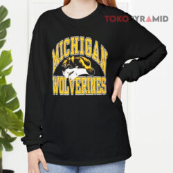 Vintage 90s Michigan Wolverines Long sleeved