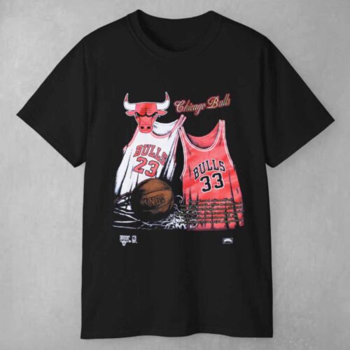 Vintage 90s Nutmeg Chicago Bulls Jordan & Pippen T shirt
