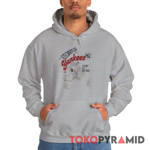 Vintage 90s Snoopy Peanuts Yankees Hoodie